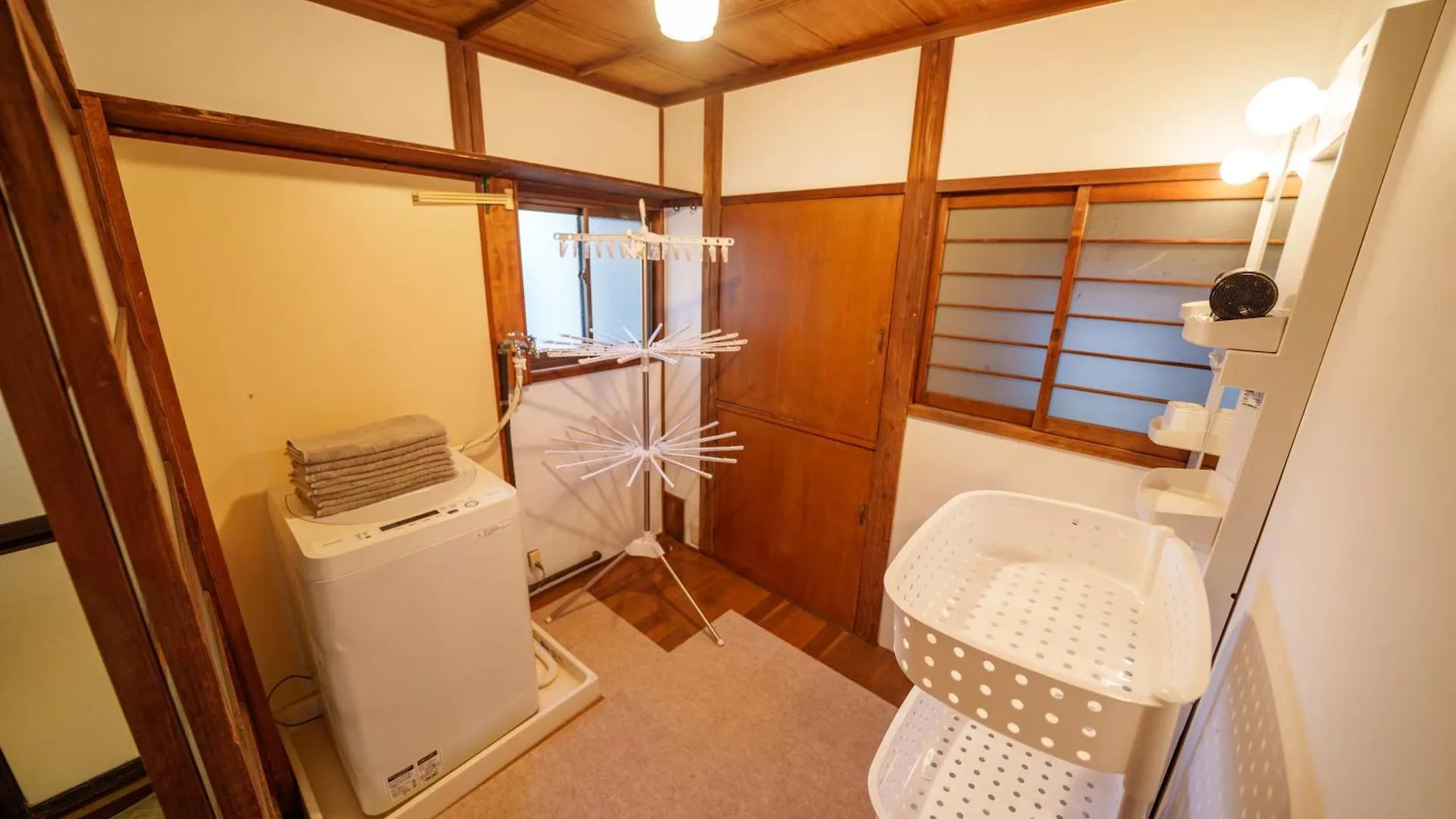 Large House Lodging Hidamari Токио