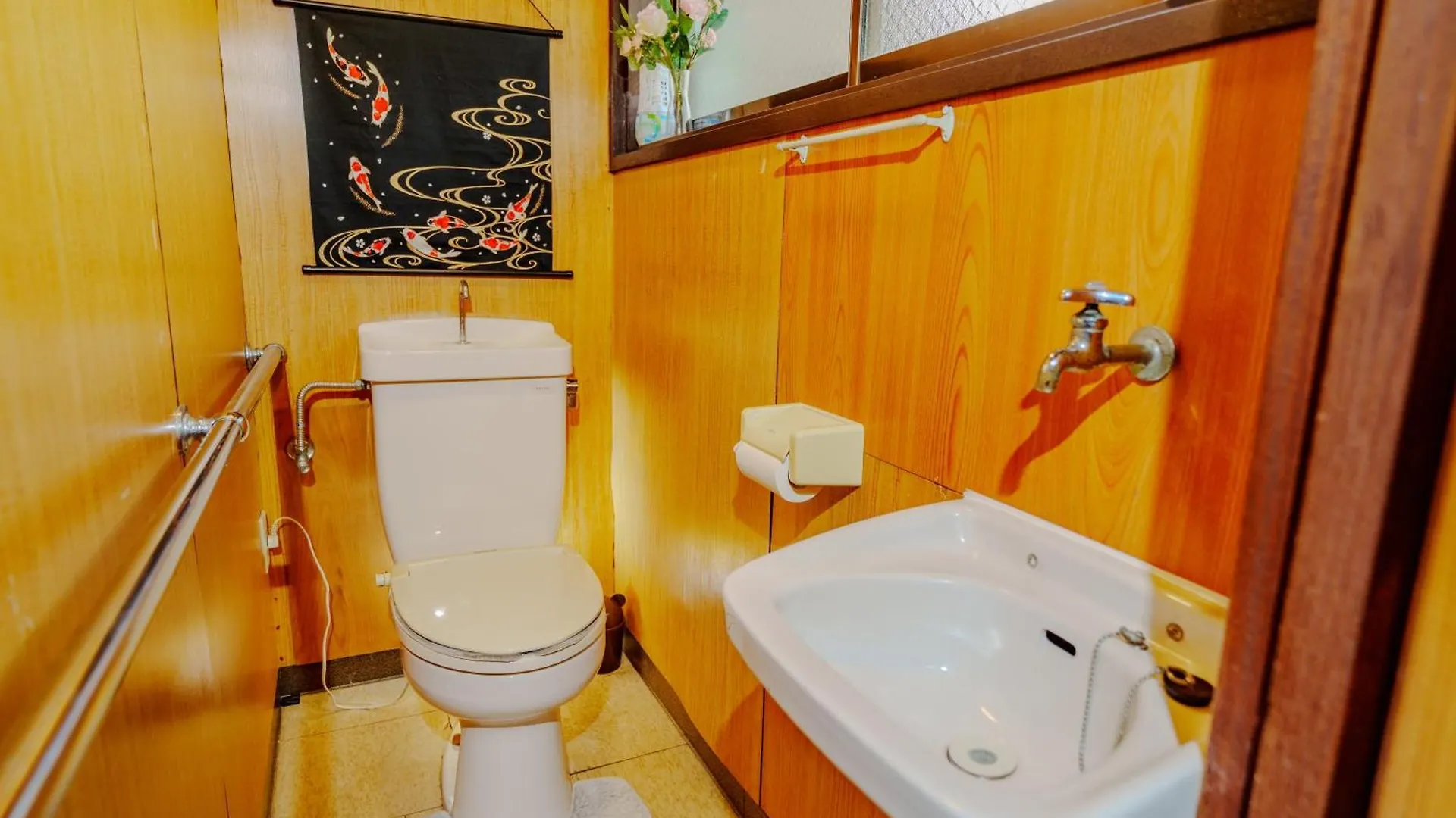 Large House Lodging Hidamari Токио 0*,  Япония